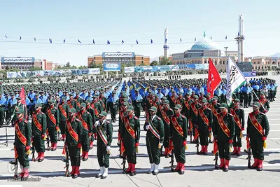 حضور و سخنرانی رهبر انقلاب در مراسم دانش‌آموختگی دانشجویان دانشگاه امام حسین (ع)
