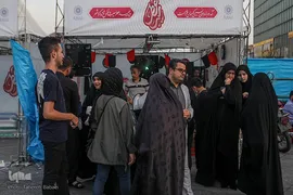 نمایشگاه «عطر سیب» در میدان آئینی امام حسین(ع)