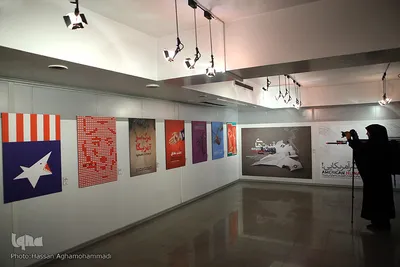 افتتاحیه نمایشگاه پوستر «سقوط شیطان بزرگ»