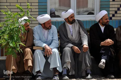 آتش زدن برجام درحوزه علمیه رضویه بیرجند