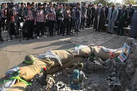نواخت زنگ استکبارستیزی در محل درس شهید حادثه تروریستی حرم مطهر شاهچراغ(ع)