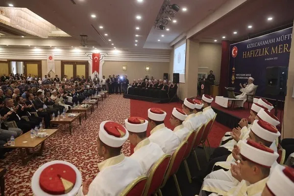 مراسم تجلیل از 144 حافظ قرآن در آنکارا