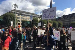 Große Anti-Rassismus-Demo durch die City endet friedlich