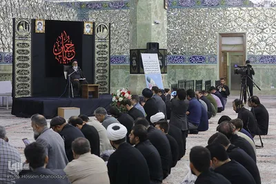 غبارروبی مضجع شریف حضرت معصومه(س) با حضور خبرنگاران