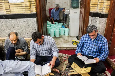 جزءخوانی قرآن در حسینیه آیت‌الله سید عدنان غُریفی خرمشهر