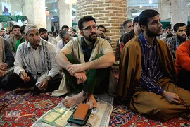 مراسم معنوی اعتکاف در مسجد جامع بازار تهران