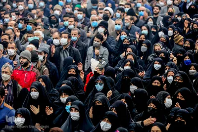 Tausende Menschen nehmen Abschied von Ayatollah Alavi Gorgani