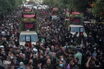 تشییع پیکر پنج شهید مدافع حرم در مشهد
