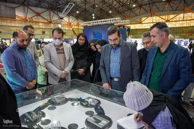 بازدید جمعی از جهادگران جهاددانشگاهی فارس از «دستاوردهای صنعت هسته‌ای»‎
