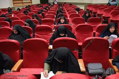 ⁨هفدهمین دوره مسابقات نیمه نهایی قرآن کریم بانوان شاغل در سپاه عاشورا⁩