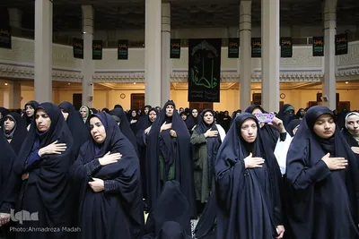 آغاز سوگواری دهه اول فاطمیه در حرم شاهچراغ(ع)