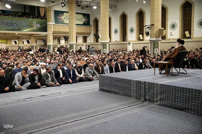 دیدار جمعی از مداحان و شاعران اهل‌بیت‌ (ع) با رهبر معظم انقلاب