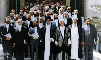 سیدعلی خامنه‌ای از تولد تا رهبری