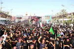 ورود خیل عظیم زوار اربعین از باب القبله به سمت بین الحرمین