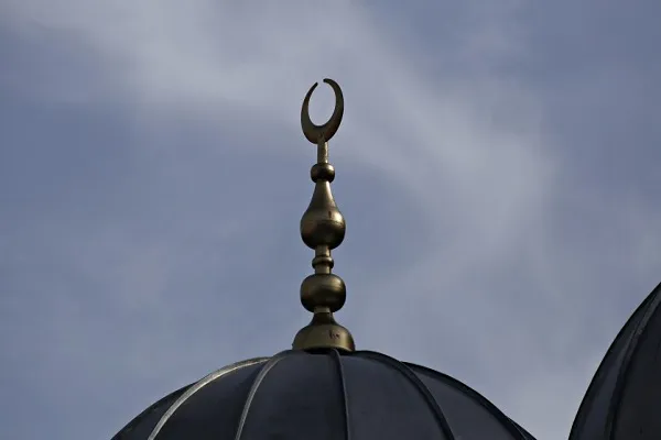 نمایندگان پارلمان هلند به دنبال محدود کردن کمک مالی خارجی به مساجد این کشور