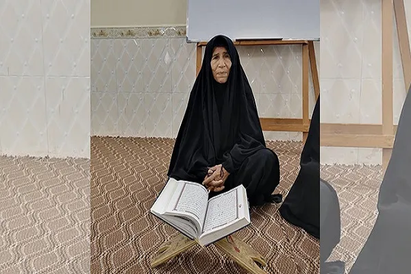 رکوردشکنی بانوی عراقی در حفظ کل قرآن