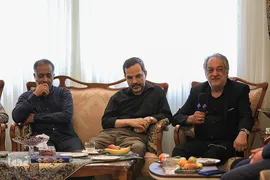 دیدار جامعه قرآنی با خانواده‌ شهید محمدصالحی