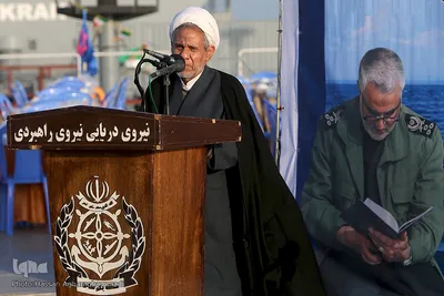 دومین محفل کاروان قرآنی انقلاب بر روی عرشه ناو بندر جمهوری اسلامی