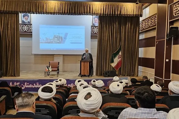 عمل به قرآن، کلید حل بحران‌های جوامع اسلامی است