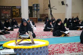 جزء خوانی بیستمین روز ماه مبارک رمضان در حرم شاهچراغ (ع)