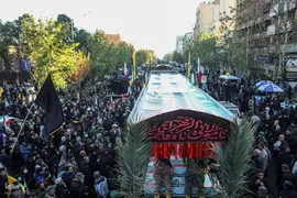 تشییع 280 شهید گمنام همزمان با سالروز شهادت حضرت زهرا در کشور