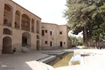 با قدم زدن در این باغ به عمق تاریخ سفر ‌کنید