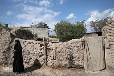 توزیع بسته های غذایی هم نمک میان اتباع خارجی نیازمند در روستای «سلمان آباد» کهریزک
