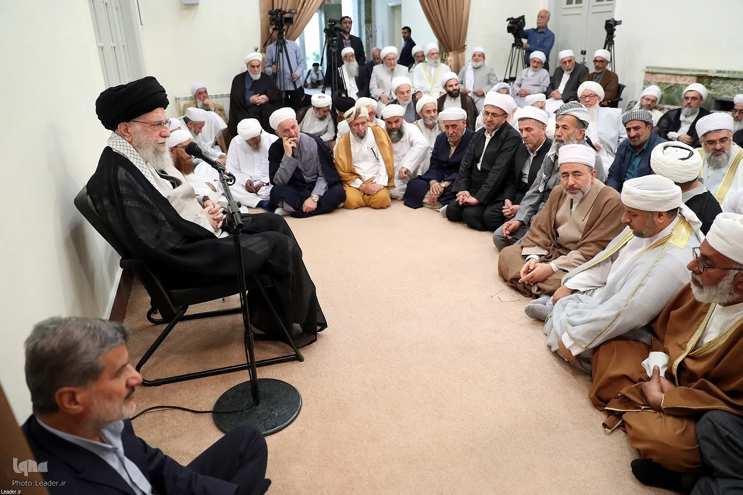 'Pagkakaisa isang Quranikong Prinsipyo', Sinabi ni Ayatollah Khamenei sa mga Iskolar ng Sunni