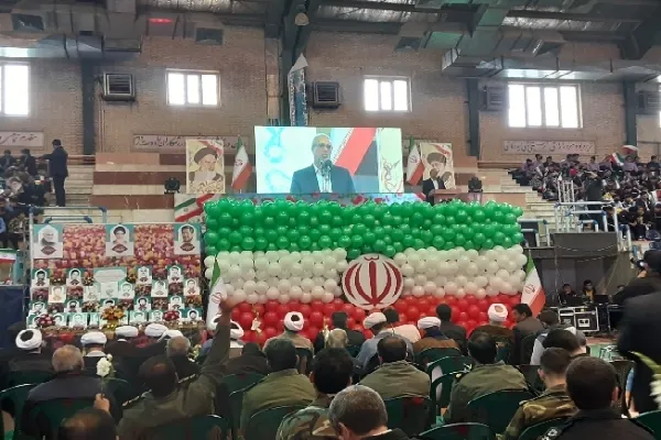 جشن آغاز چهل‌وچهارمین دهه فجر انقلاب در کرمان برگزار شد