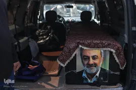  تشییع پیکر مرحوم عماد افروغ در مسجد دانشگاه تهران
