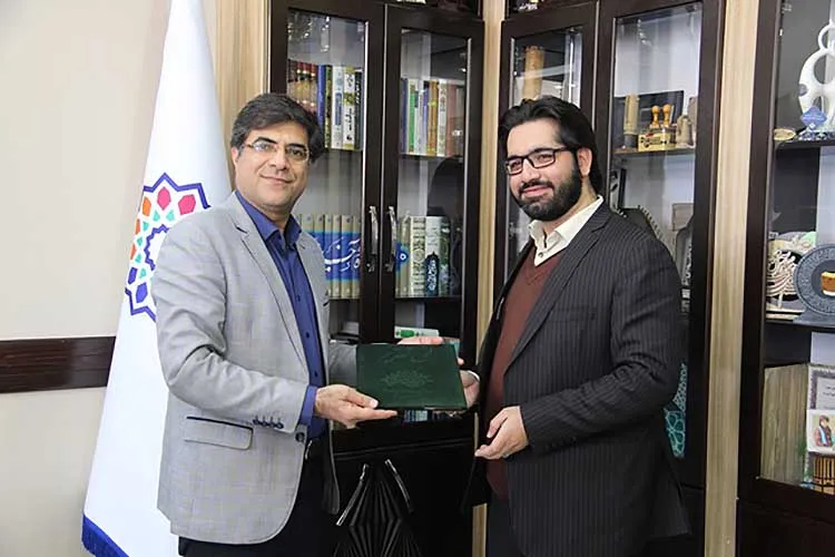 چهره برتر هنر انقلاب اسلامی در یزد معرفی می‌شود