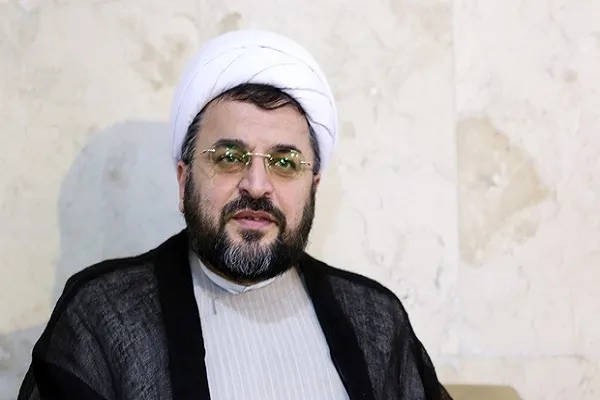 بی‌اخلاقی ایمان و عمل را فاسد می‌کند / راهکارهای اخلاقی‌شدن