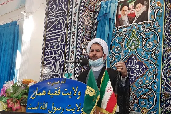 ساده‌زیستی و خدمت به مردم از ویژگی‌های بارز شهیدان رجایی و باهنر بود