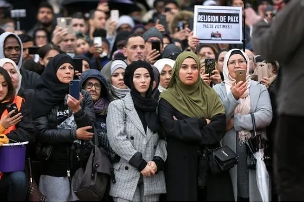 Investigation Underway after Two Muslim Women Beaten by French Police