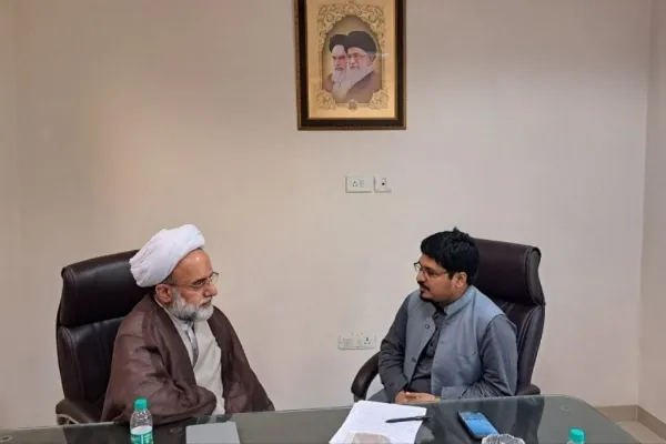 امینی کی موت، عالمی طاقتوں کی جانب سے ایران کے خلاف  ”میڈیا وار“ کی شروعات ہے: نمایندہ ولی فقیہ