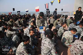 محفل انس با قرآن کاروان قرآنی انقلاب بر عرشه ناو ارتش