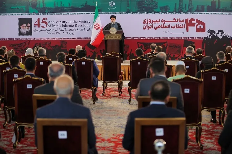 انقلاب اسلامی دچار چرخش در مواضع و تغییر در آرمان‌ها نشده است
