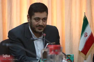 مجید طبیب زاده معاون فرهنگی اداره کل فرهنگ و ارشاد اسلامی استان مرکزی در آئین رونمایی از یکصدوچهلمین کتاب انتشارات جهاددانشگاهی استان مرکزی
