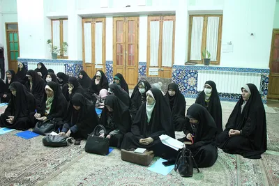 نشست صنفی تخصصی وقف با چهره‌های قرآنی