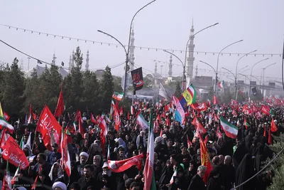جلوه هایی از شکوه حضور مردم در تشییع با عظمت آقای شهید ایران در قم عکاس: احمدرضا مداح
