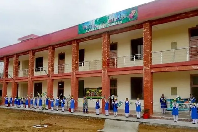 Pakistán: la asamblea de Punjab aprueba una resolución sobre la recitación del Corán en las escuelas