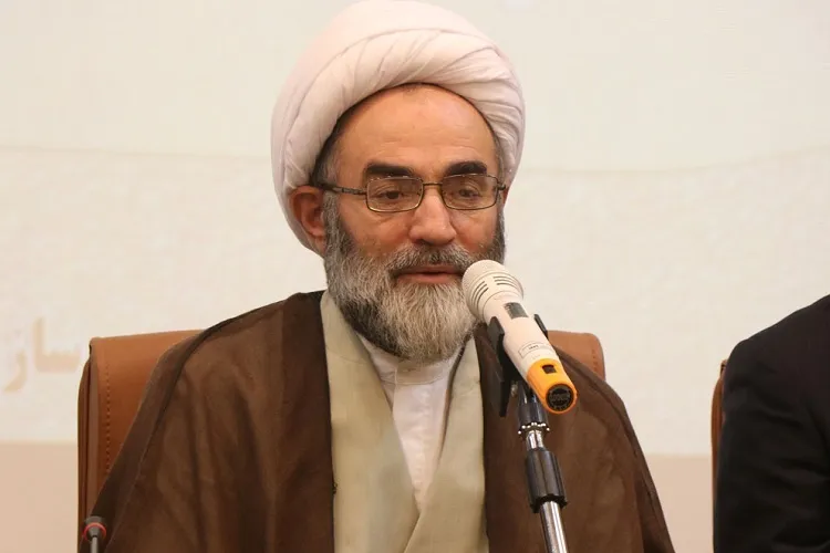 پخش اذان از مساجد دعوت به اقامه نماز است