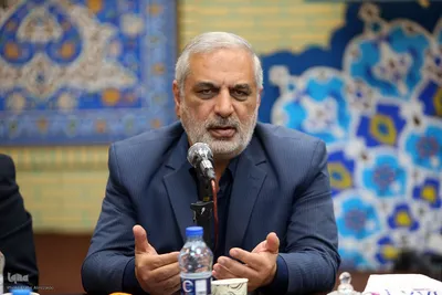 رونمایی مجموعه آیه های ایثار