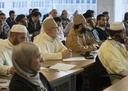 Allemagne : proposition d'une double formation des imams