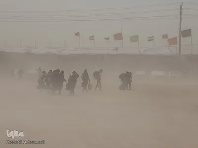 پیاده‌روی در غبار