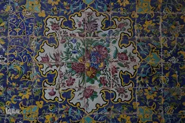 مسجد رحیم خان اصفهان؛ نگین فیروزه‌ای دوره قاجار