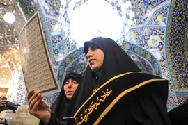 تشرف 313 خادمه حرم امام زاده صالح به قم