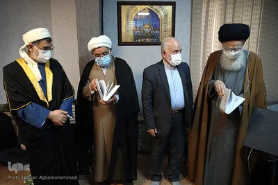 مراسم رونمایی از کتاب «از نیمروز تا امروز» با موضوع تاریخ رجل مذهبی و سیاسی سیستان 