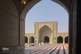 آیین توزیع ۱۵۰۰۰نوشت افزار میان دانش‌آموزان بی‌بضاعت فارس