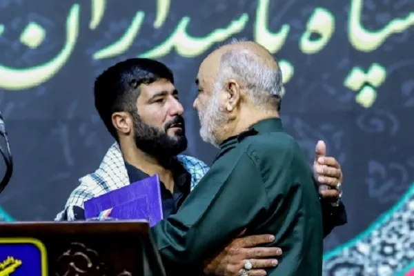 خادم فداکار حرم حضرت شاهچراغ(ع) به عضویت سپاه درآمد